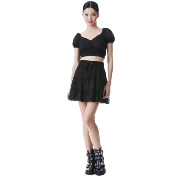 Alice + Olivia Rianna Puff Sleeve Smocked Crop Top in Black (L) - Picture 3 of 13